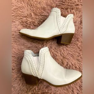 Style & Co. Womens MERIDAA Leather Almond Toe Ankle Fashion Boots